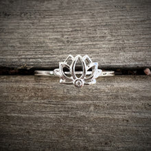  Ring Lotus liten - Happy Hippie